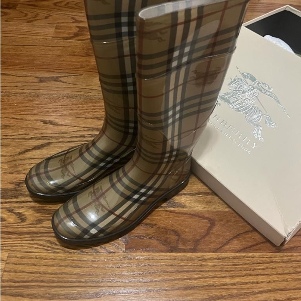 Burberry Neutrals/Pattern Print Rain Boots